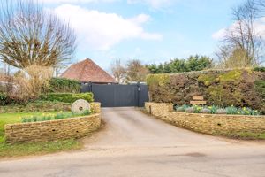 Photo 26- click for photo gallery